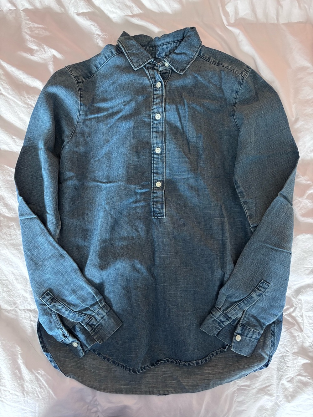 LOFT: Classic Women's Denim Pullover Very Soft Chambray Shirt - Medium Blue XXS